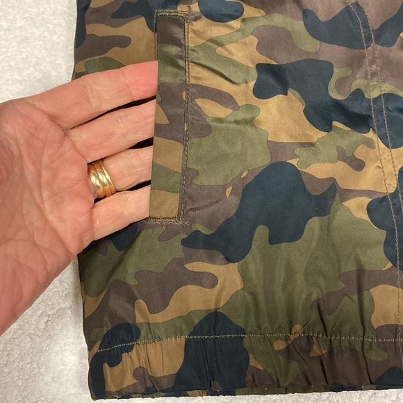 Gymboree camouflage lined windbreaker boys medium 7/8 - Picture 5 of 8
